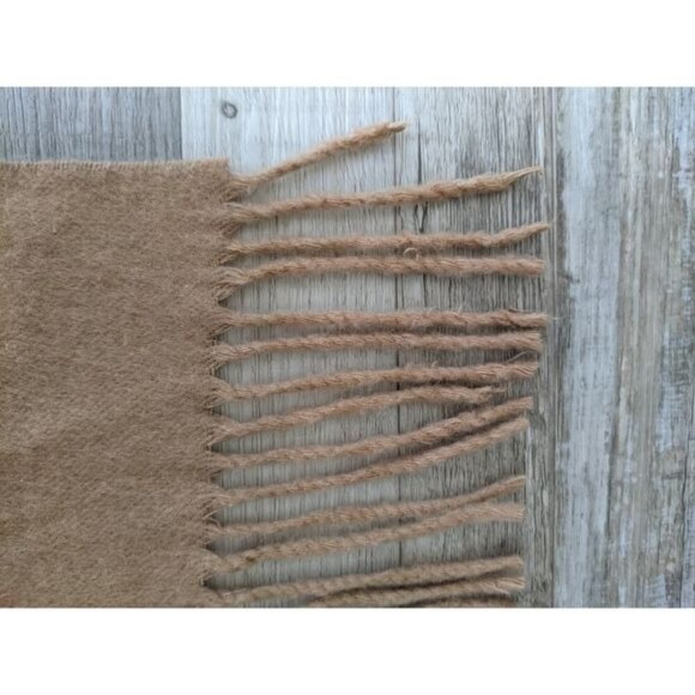 Johnstons Cashmere wrap shawl Tan Floral Made in Scotland Fringe LN/NWOT - Picture 6 of 10
